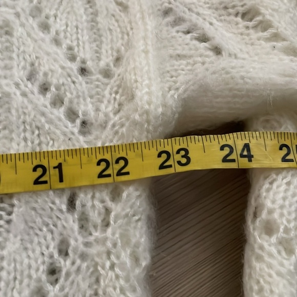 American Eagle Jegging Fit Womens V-Neck open Knit Sweater Cream Size M NWOT - Picture 8 of 11